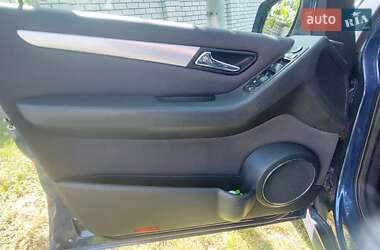 Хэтчбек Mercedes-Benz B-Class 2009 в 