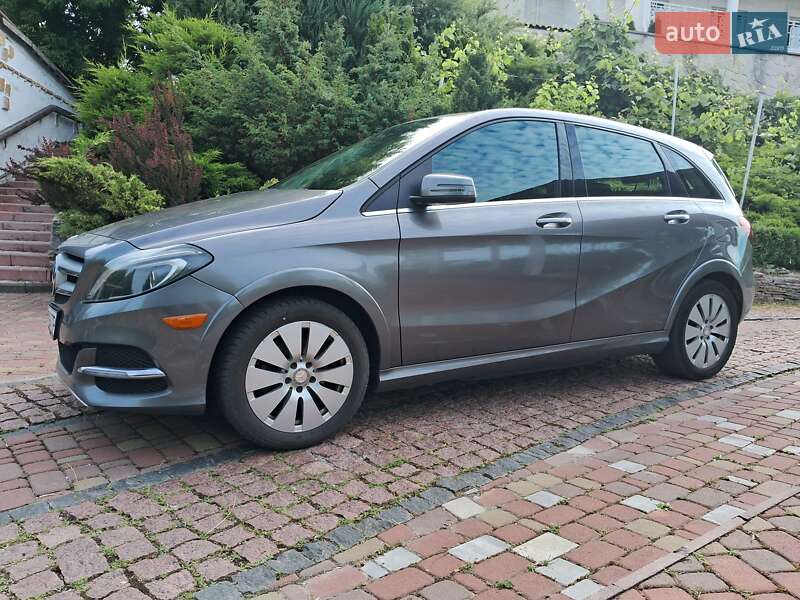 Хэтчбек Mercedes-Benz B-Class 2015 в Киеве фото 5 Хэтчбек Mercedes-Benz B-Class 2015 в Киеве