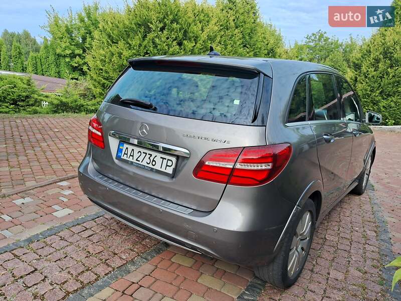Хэтчбек Mercedes-Benz B-Class 2015 в Киеве фото 9 Хэтчбек Mercedes-Benz B-Class 2015 в Киеве