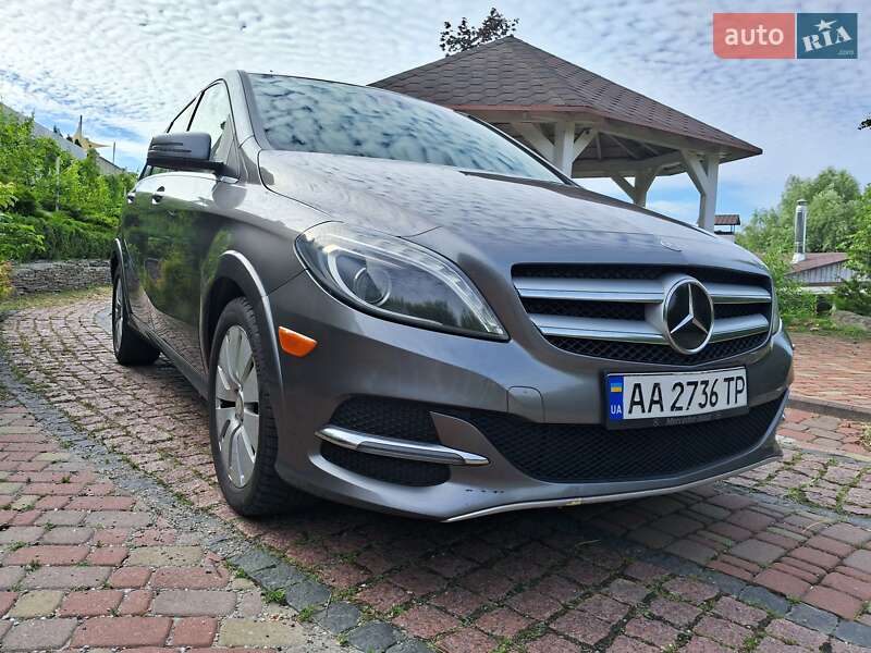 Хэтчбек Mercedes-Benz B-Class 2015 в Киеве фото 15 Хэтчбек Mercedes-Benz B-Class 2015 в Киеве