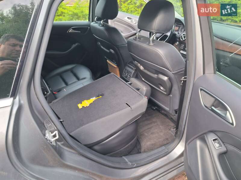Хэтчбек Mercedes-Benz B-Class 2015 в Киеве фото 37 Хэтчбек Mercedes-Benz B-Class 2015 в Киеве
