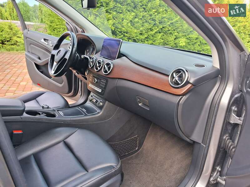 Хэтчбек Mercedes-Benz B-Class 2015 в Киеве фото 41 Хэтчбек Mercedes-Benz B-Class 2015 в Киеве