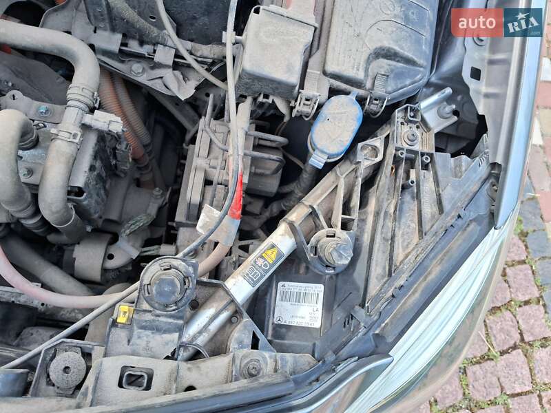 Хэтчбек Mercedes-Benz B-Class 2015 в Киеве фото 66 Хэтчбек Mercedes-Benz B-Class 2015 в Киеве