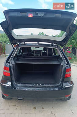 Хетчбек Mercedes-Benz B-Class 2009 в 