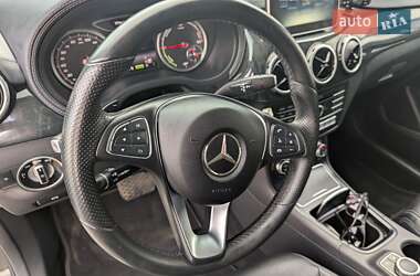 Хэтчбек Mercedes-Benz B-Class 2015 в 