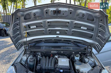 Хэтчбек Mercedes-Benz B-Class 2009 в 