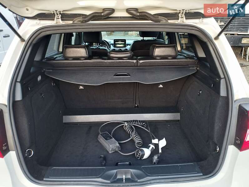 Хэтчбек Mercedes-Benz B-Class 2015 в Самборе фото 25 Хэтчбек Mercedes-Benz B-Class 2015 в Самборе