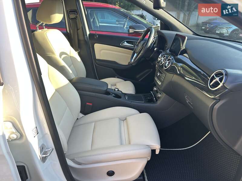 Хэтчбек Mercedes-Benz B-Class 2017 в Одессе