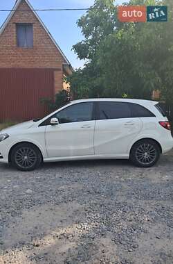 Хэтчбек Mercedes-Benz B-Class 2016 в 