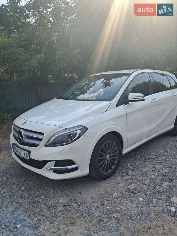 Mercedes-Benz B-Class 2016