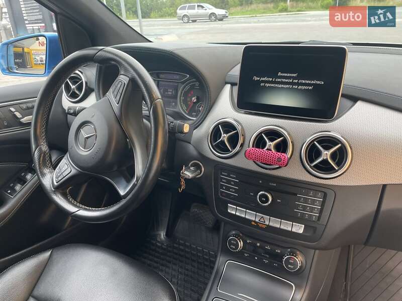 Хетчбек Mercedes-Benz B-Class 2015 в Новояворівську