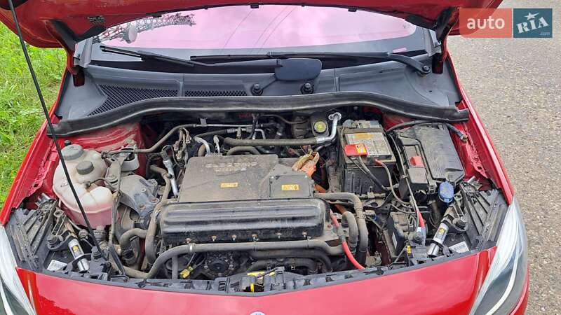 Хэтчбек Mercedes-Benz B-Class 2015 в Черновцах