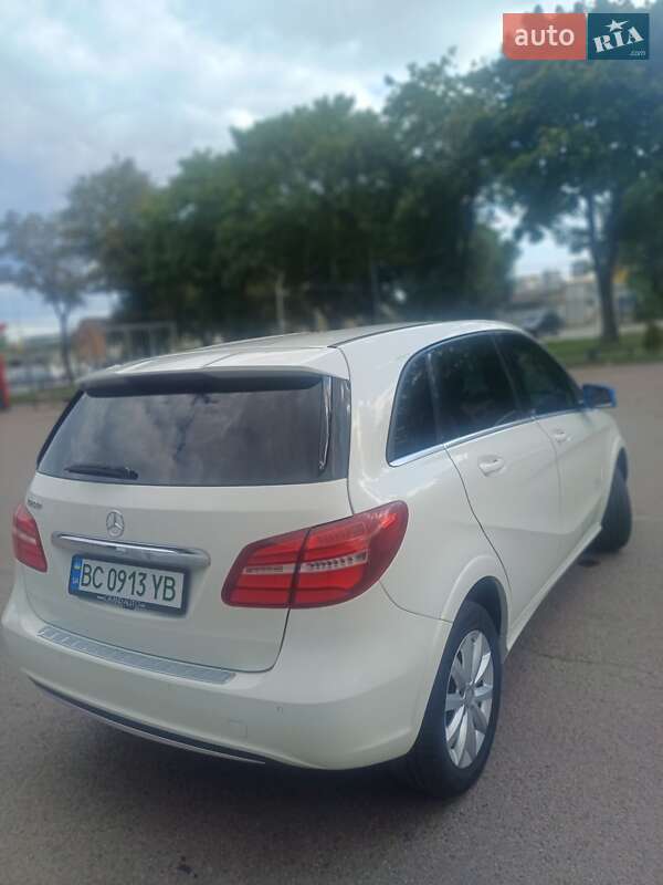 Хэтчбек Mercedes-Benz B-Class 2015 в Львове