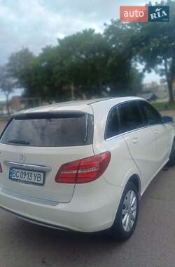 Хэтчбек Mercedes-Benz B-Class 2015 в 