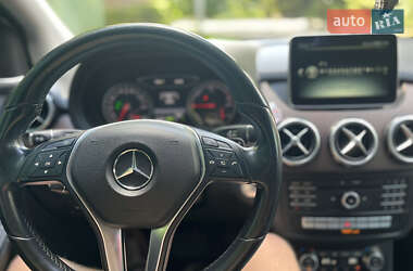 Хэтчбек Mercedes-Benz B-Class 2014 в 