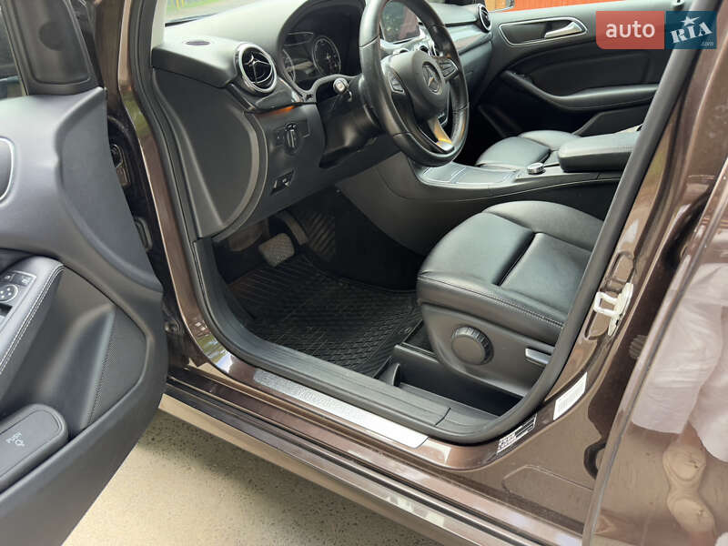 Хэтчбек Mercedes-Benz B-Class 2016 в Львове фото 4 Хэтчбек Mercedes-Benz B-Class 2016 в Львове