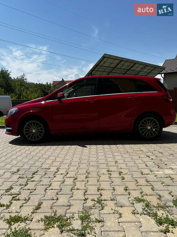 Хэтчбек Mercedes-Benz B-Class 2017 в Черновцах