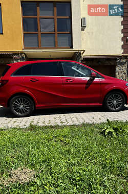 Хэтчбек Mercedes-Benz B-Class 2017 в 