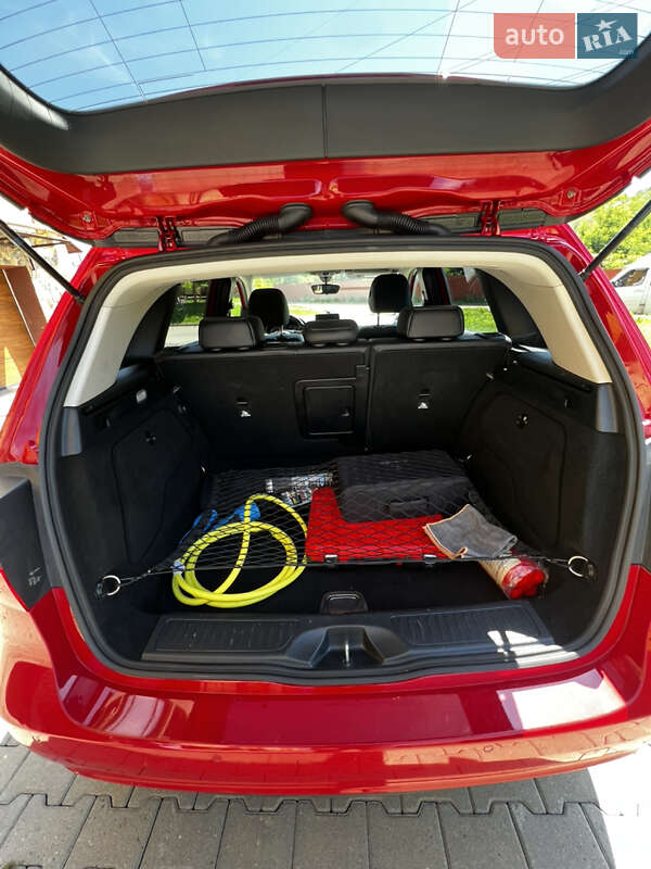 Хэтчбек Mercedes-Benz B-Class 2017 в Черновцах