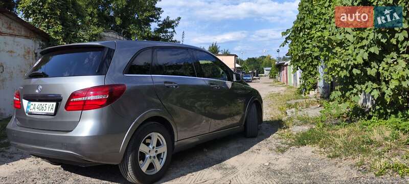 Хэтчбек Mercedes-Benz B-Class 2015 в Черкассах фото 5 Хэтчбек Mercedes-Benz B-Class 2015 в Черкассах