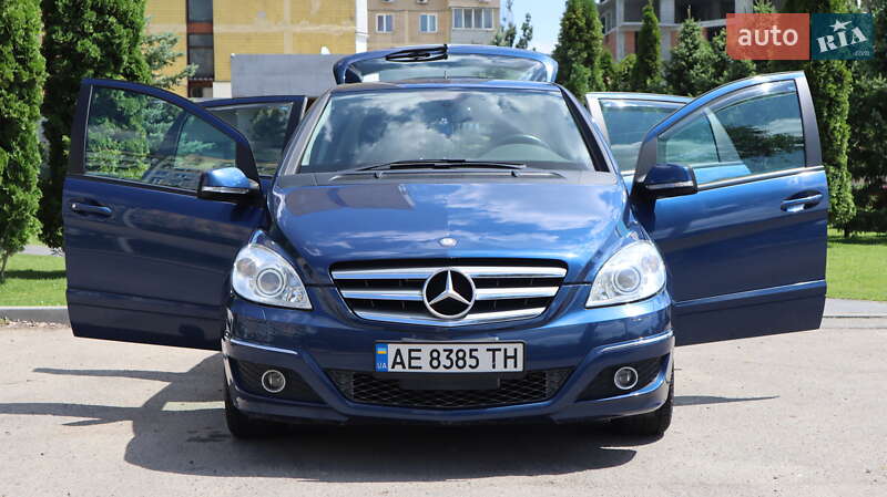 Mercedes-Benz B-Class 2011