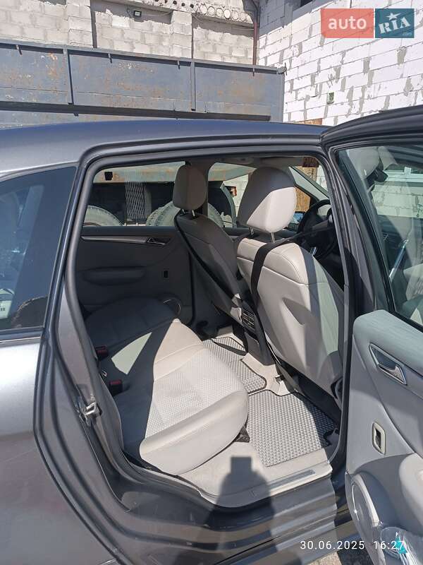 Хэтчбек Mercedes-Benz B-Class 2008 в Днепре фото 4 Хэтчбек Mercedes-Benz B-Class 2008 в Днепре