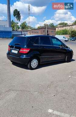 Хэтчбек Mercedes-Benz B-Class 2008 в 