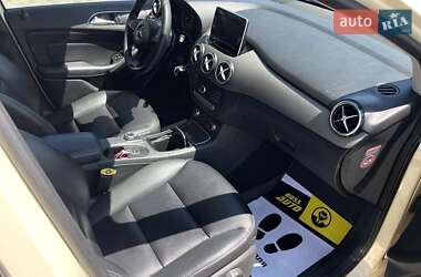 Хэтчбек Mercedes-Benz B-Class 2015 в 