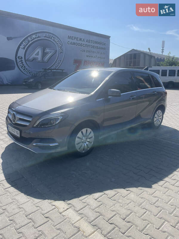 Хэтчбек Mercedes-Benz B-Class 2015 в Хмельницком