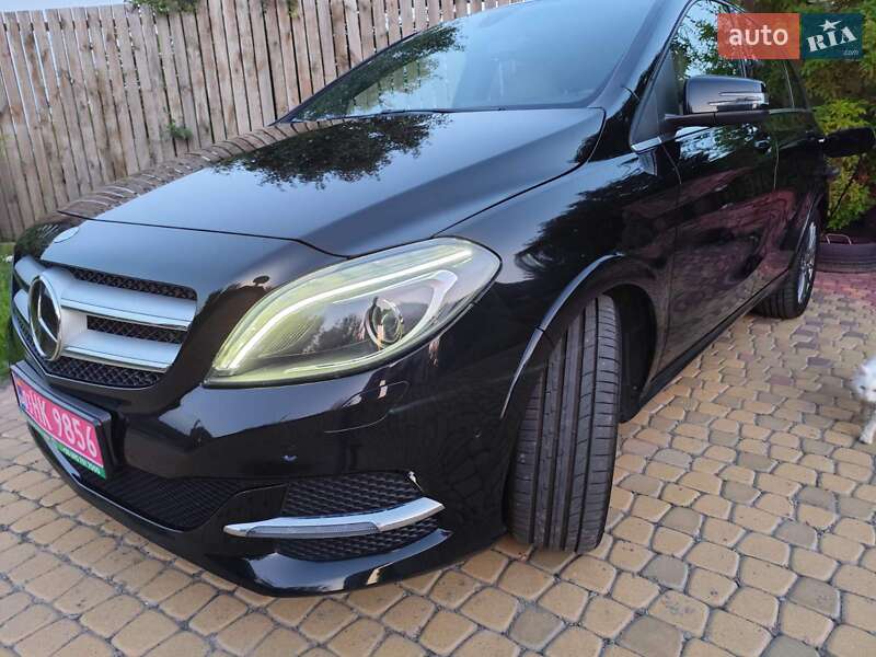 Хэтчбек Mercedes-Benz B-Class 2016 в Киеве