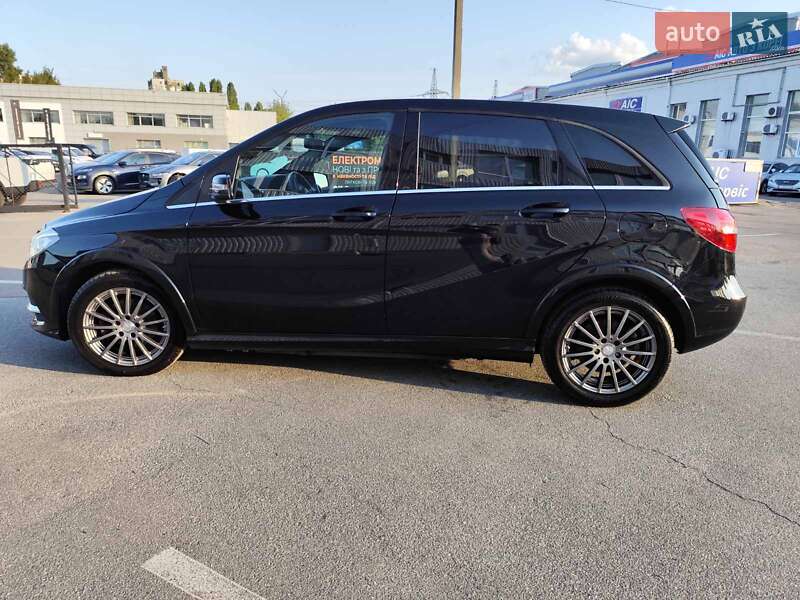 Хэтчбек Mercedes-Benz B-Class 2016 в Киеве