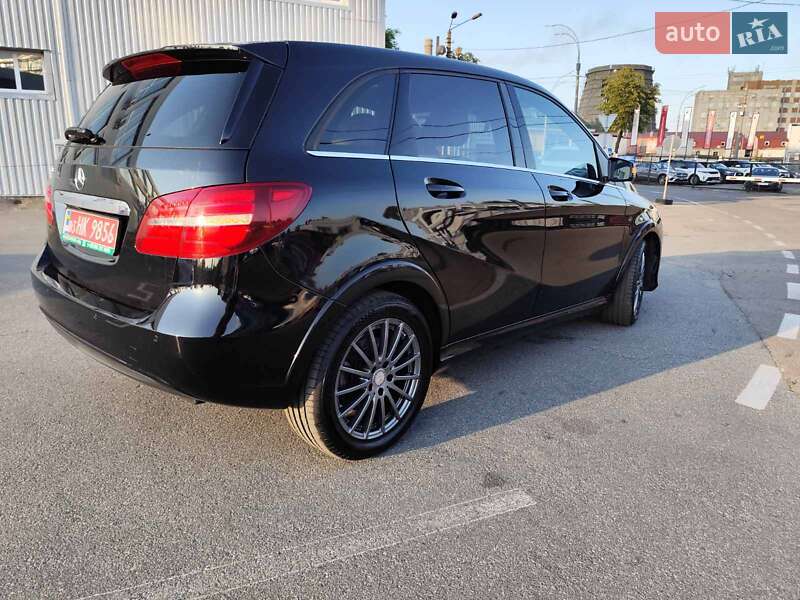 Хэтчбек Mercedes-Benz B-Class 2016 в Киеве