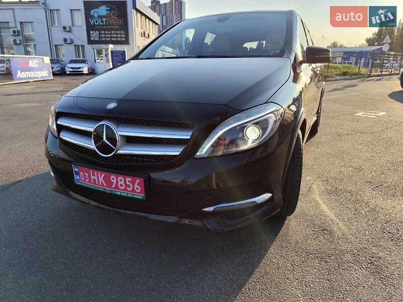 Хэтчбек Mercedes-Benz B-Class 2016 в Киеве