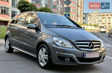 Хэтчбек Mercedes-Benz B-Class 2009 в 