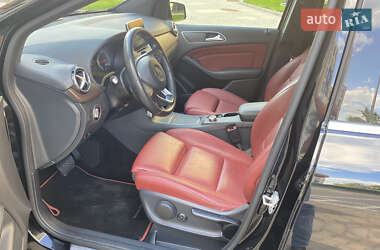 Хэтчбек Mercedes-Benz B-Class 2016 в 