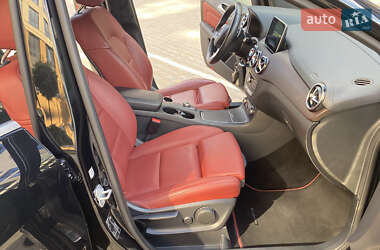 Хэтчбек Mercedes-Benz B-Class 2016 в 