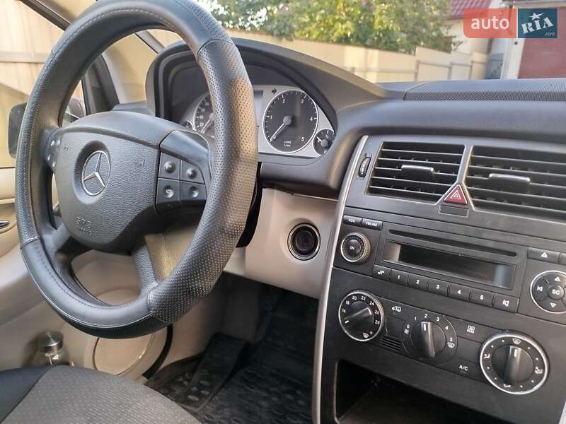 Хэтчбек Mercedes-Benz B-Class 2010 в Чорткове