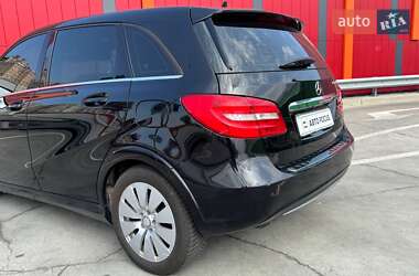 Хэтчбек Mercedes-Benz B-Class 2014 в 