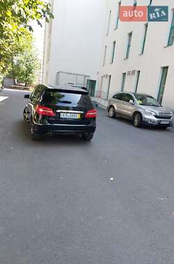 Хэтчбек Mercedes-Benz B-Class 2014 в 