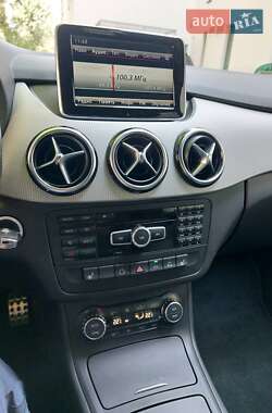 Хэтчбек Mercedes-Benz B-Class 2014 в 