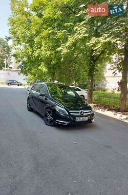 Хэтчбек Mercedes-Benz B-Class 2014 в 