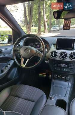 Хэтчбек Mercedes-Benz B-Class 2014 в 