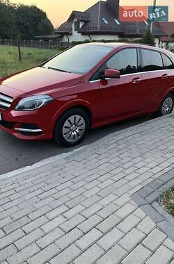 Хэтчбек Mercedes-Benz B-Class 2017 в 