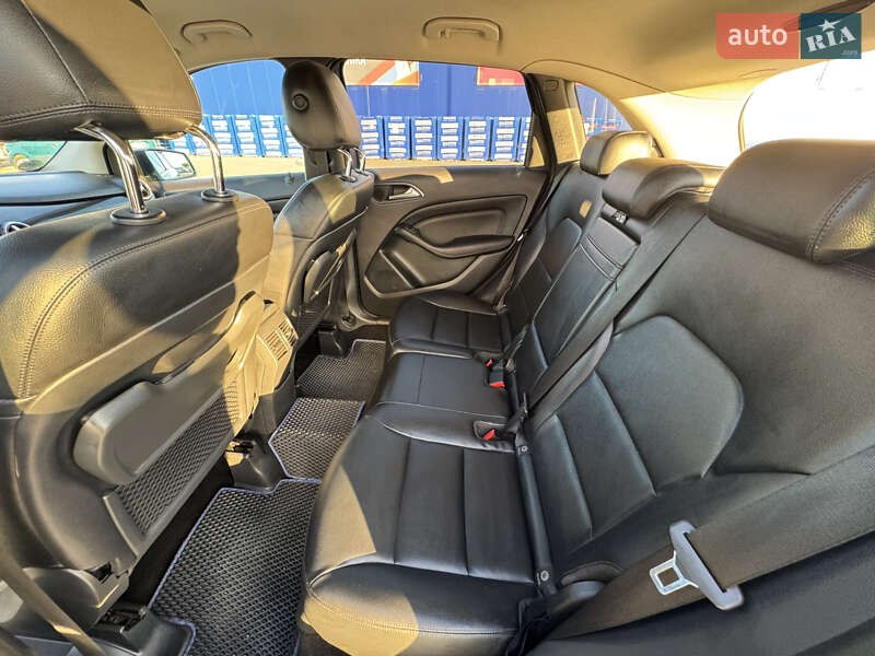 Хэтчбек Mercedes-Benz B-Class 2012 в Нововолынске