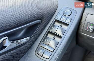 Хэтчбек Mercedes-Benz B-Class 2010 в 