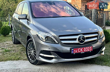 Хэтчбек Mercedes-Benz B-Class 2016 в 