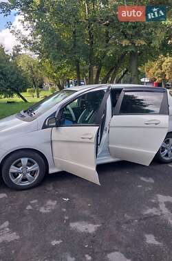 Хэтчбек Mercedes-Benz B-Class 2010 в 