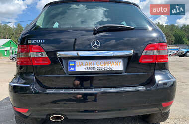 Хэтчбек Mercedes-Benz B-Class 2011 в 