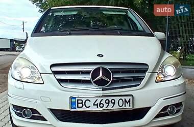 Хэтчбек Mercedes-Benz B-Class 2009 в 