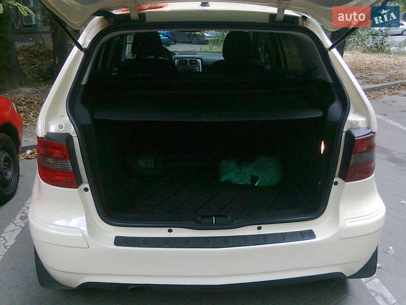 Хэтчбек Mercedes-Benz B-Class 2011 в Запорожье